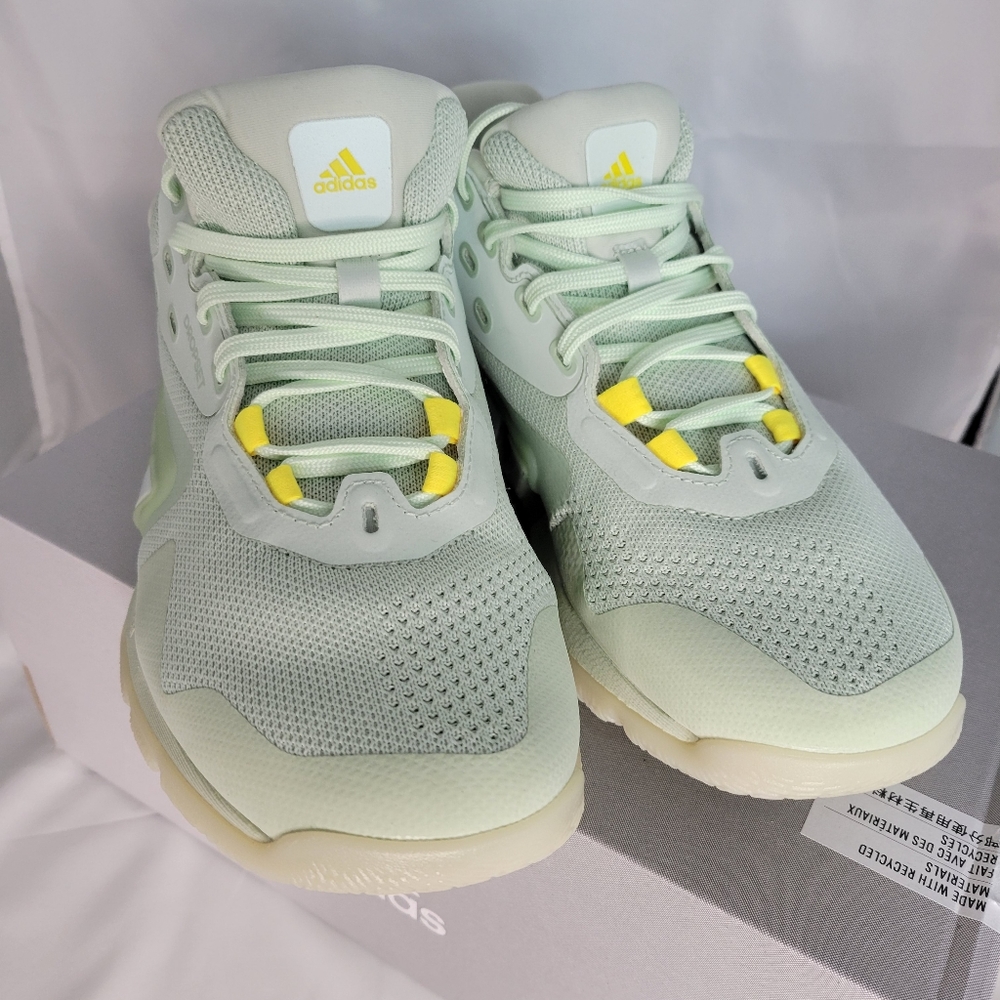 Women Athletic Shoe